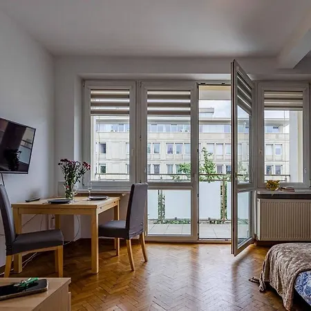 Krucza 17, Centrum Apartament *