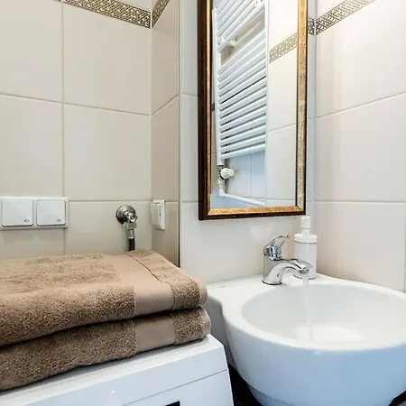 Krucza 17, Centrum Apartament Warszawa